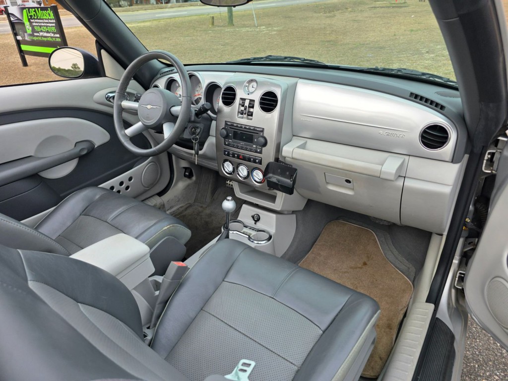 2006 Chrysler PT Cruiser Image 29