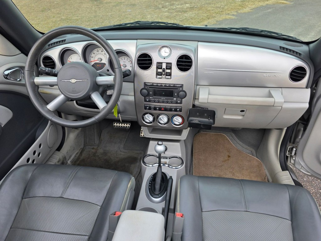 2006 Chrysler PT Cruiser Image 30