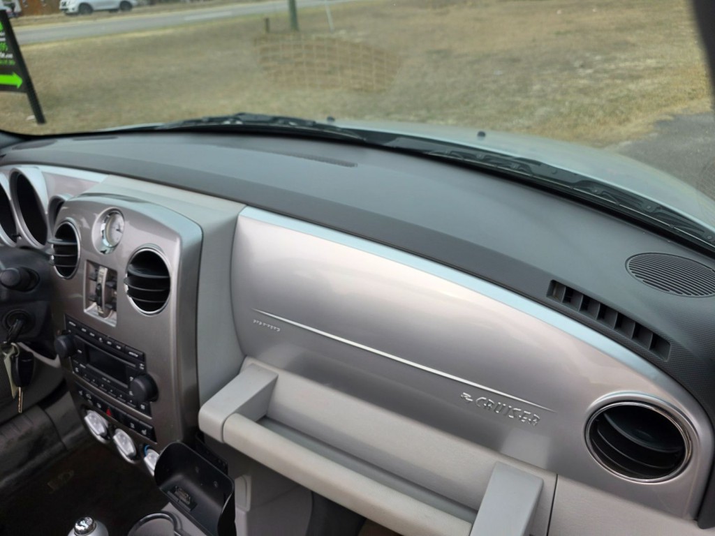 2006 Chrysler PT Cruiser Image 31