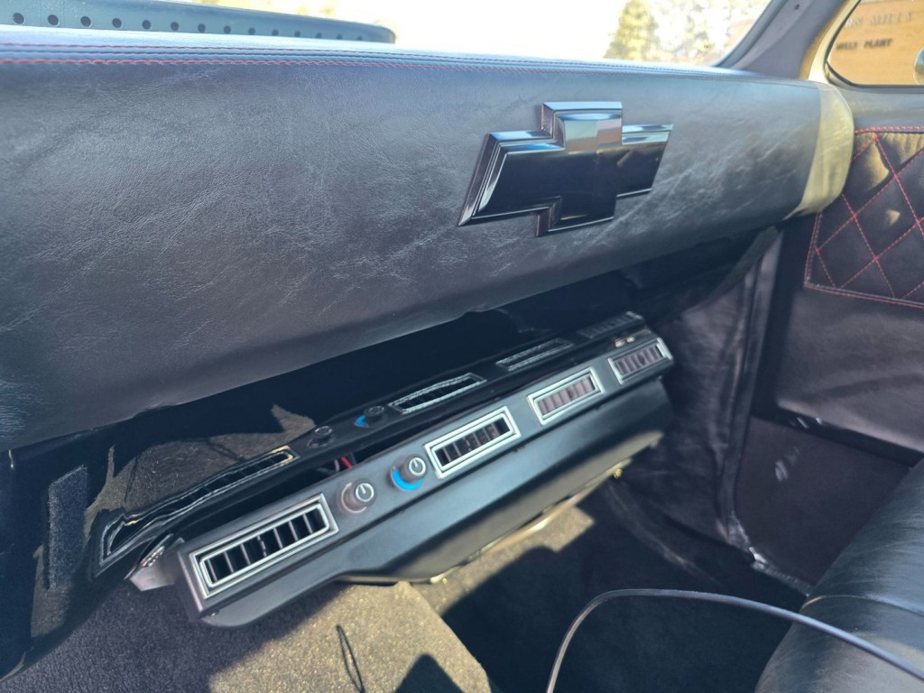 1979 Chevrolet C/K 10 Image 24