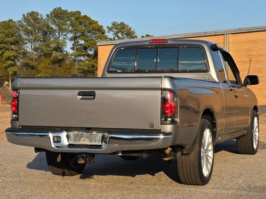 1996 Toyota Tacoma Image 8