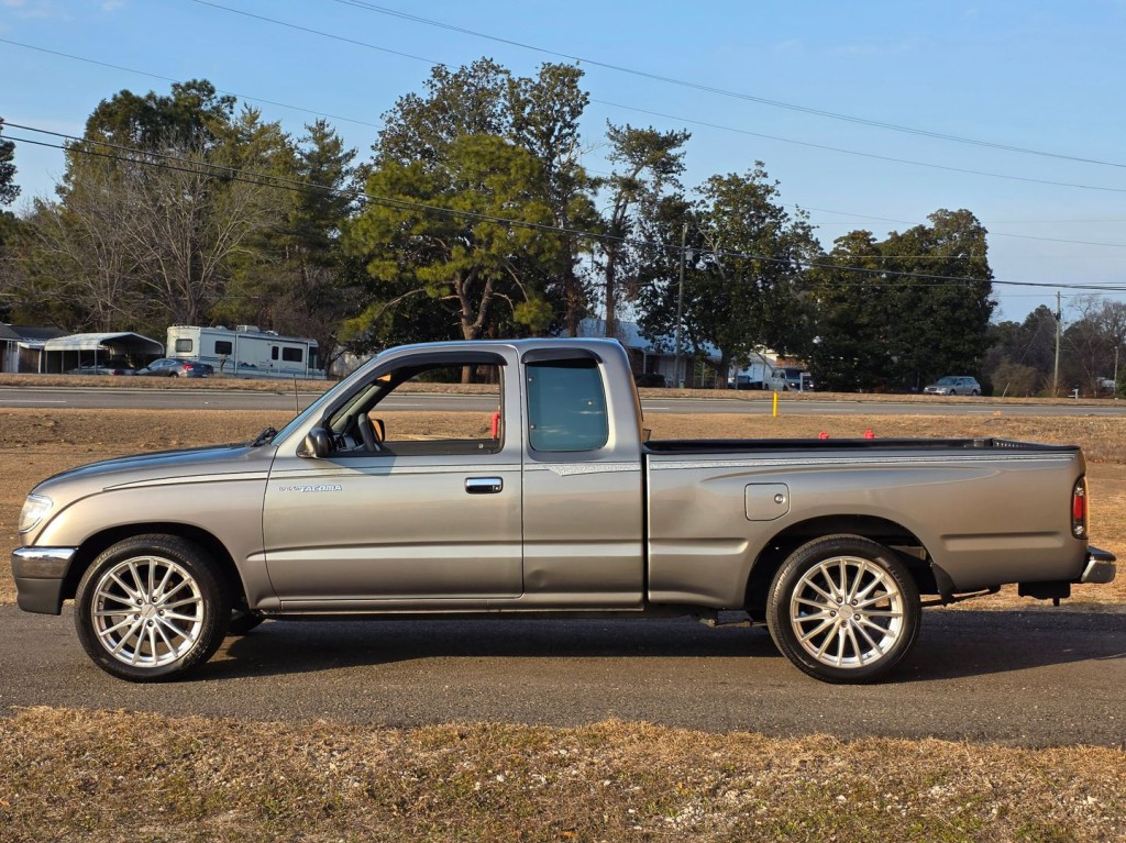 1996 Toyota Tacoma Image 12