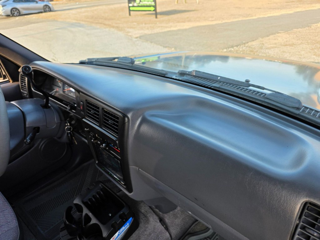 1996 Toyota Tacoma Image 31