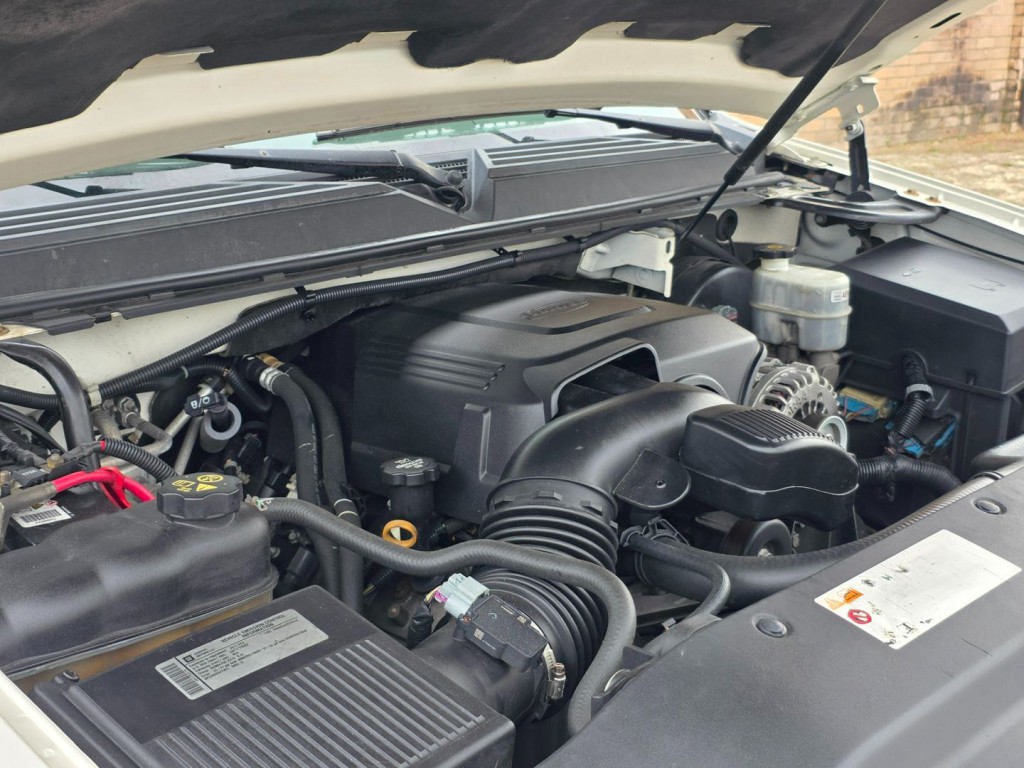 2011 Cadillac Escalade Image 48