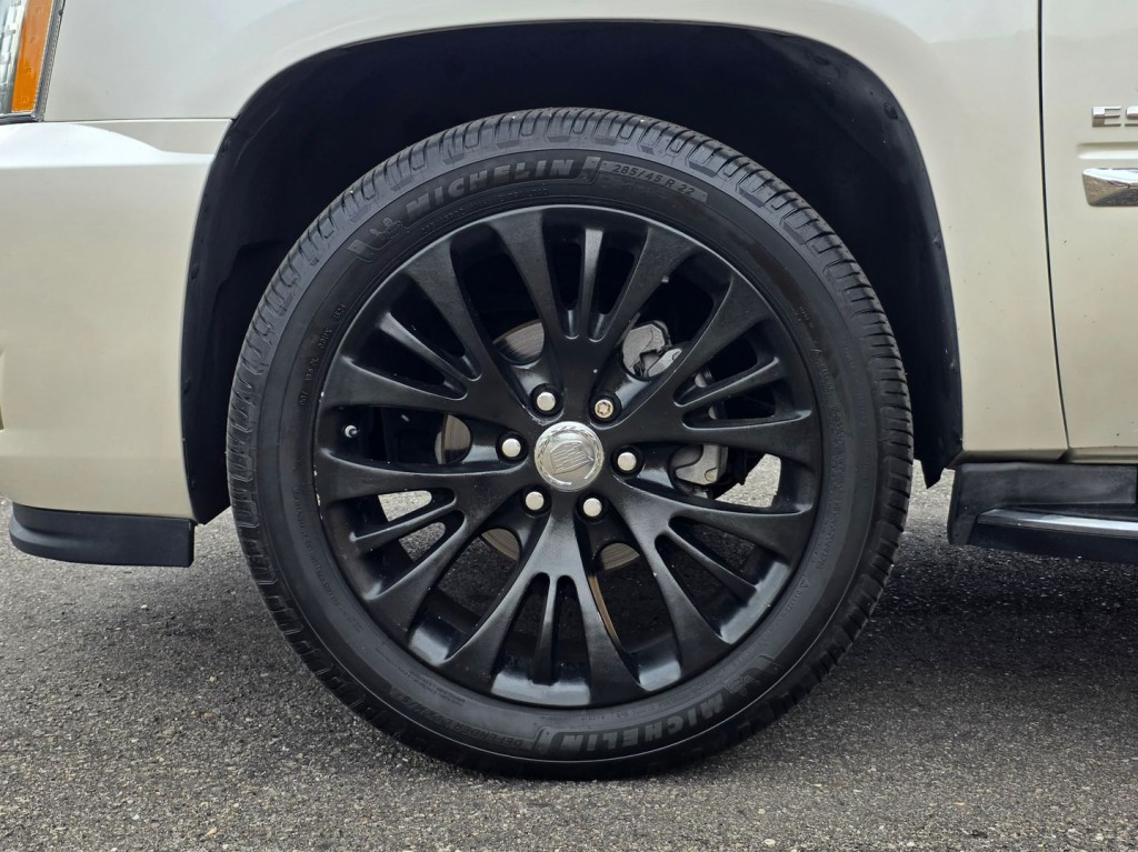 2011 Cadillac Escalade Image 54