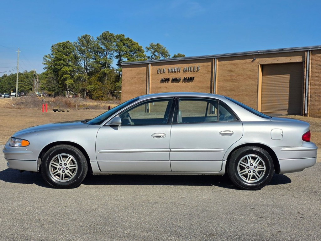2003 Buick Regal Image 12