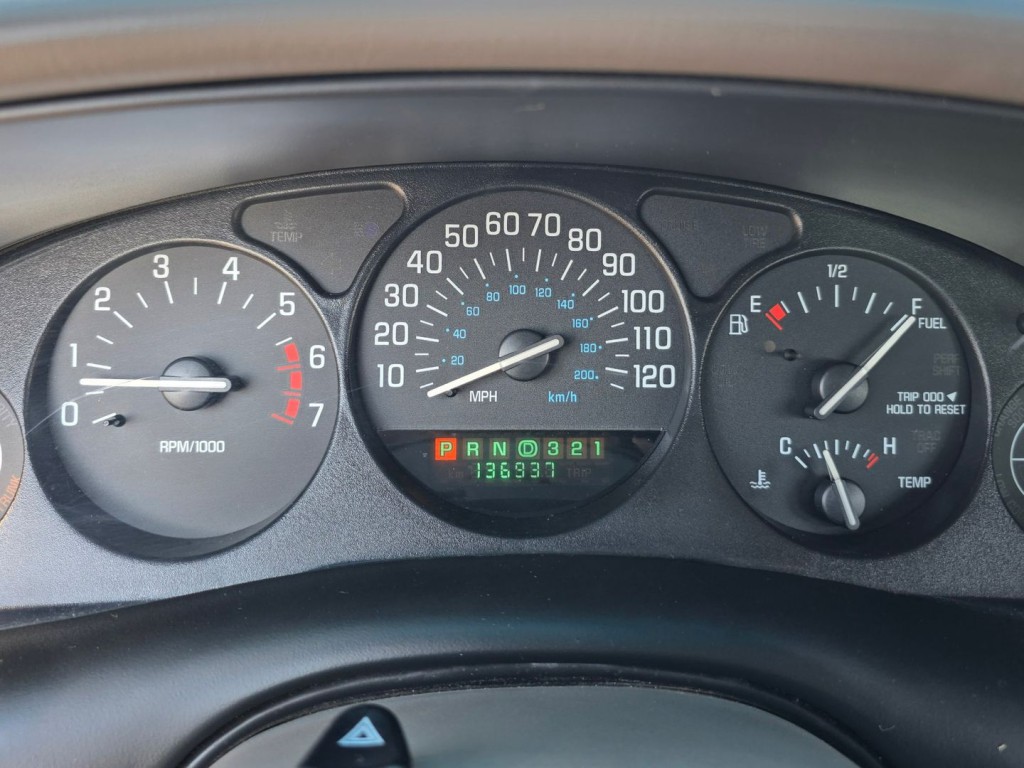 2003 Buick Regal Image 18