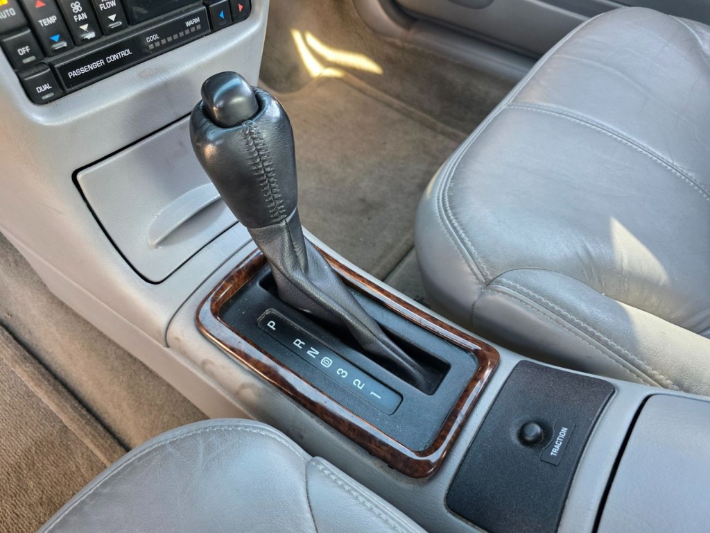 2003 Buick Regal Image 22