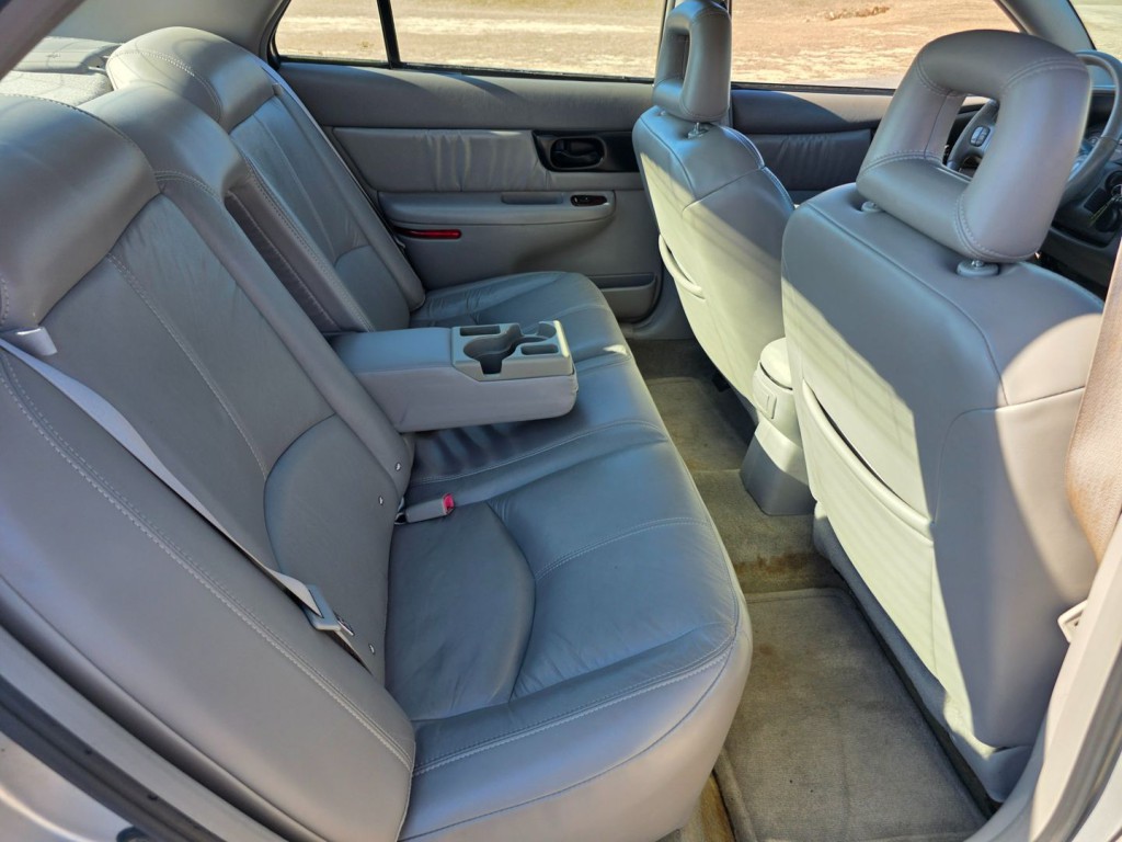 2003 Buick Regal Image 27
