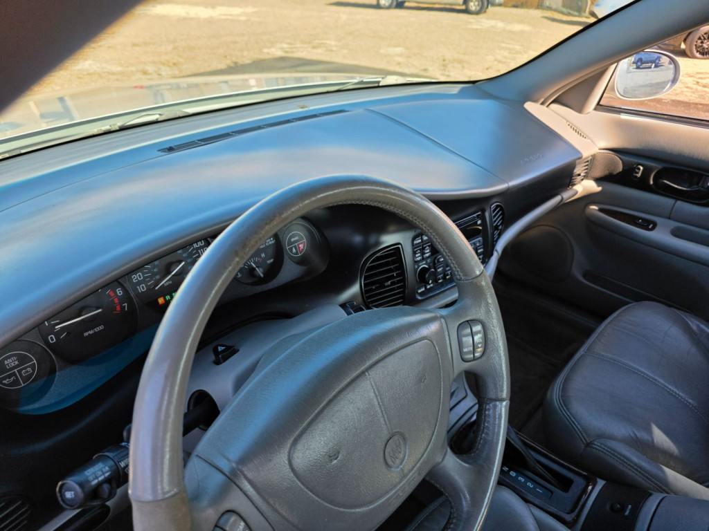 2003 Buick Regal Image 33