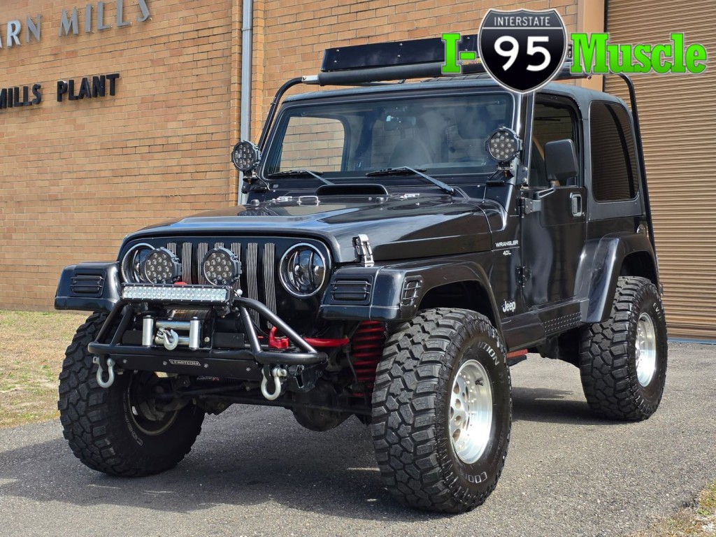 1998 Jeep Wrangler Image 1