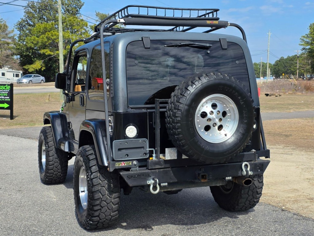 1998 Jeep Wrangler Image 10