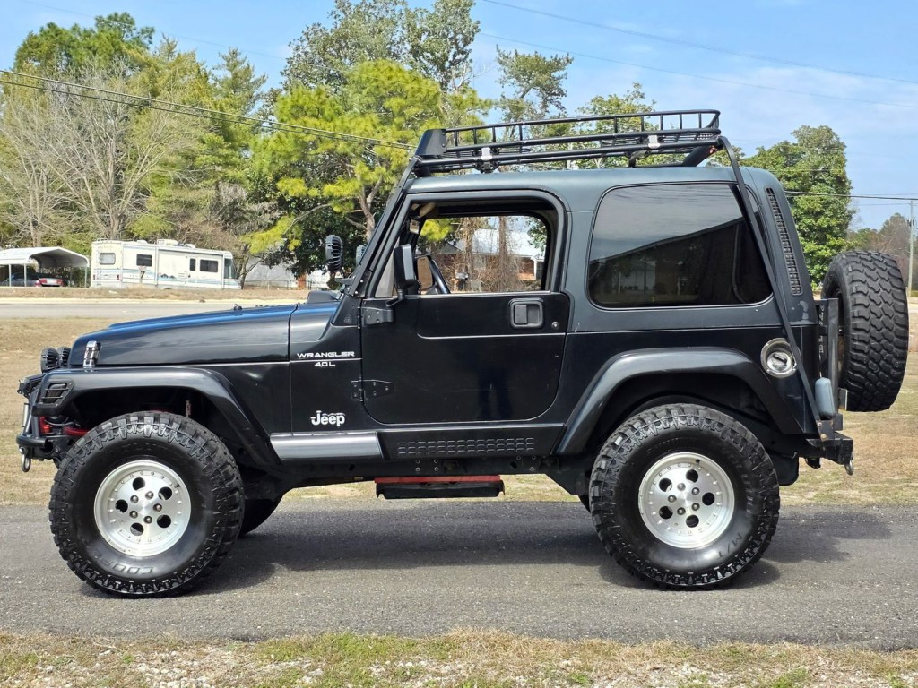 1998 Jeep Wrangler Image 12