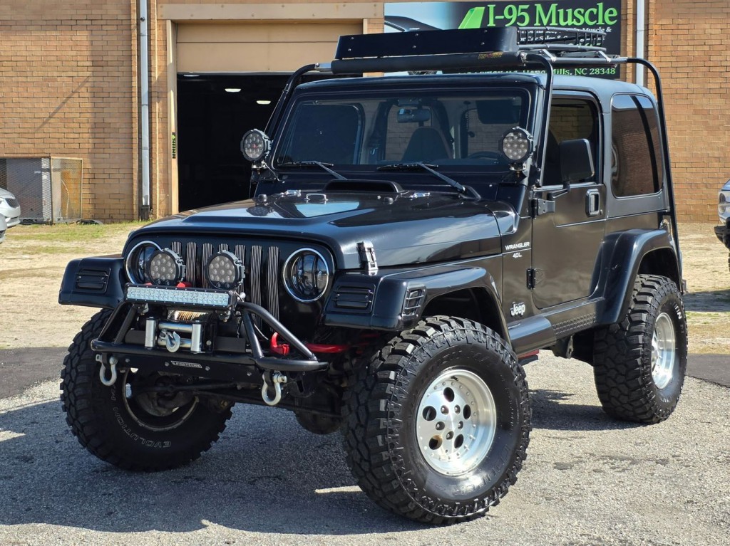 1998 Jeep Wrangler Image 13