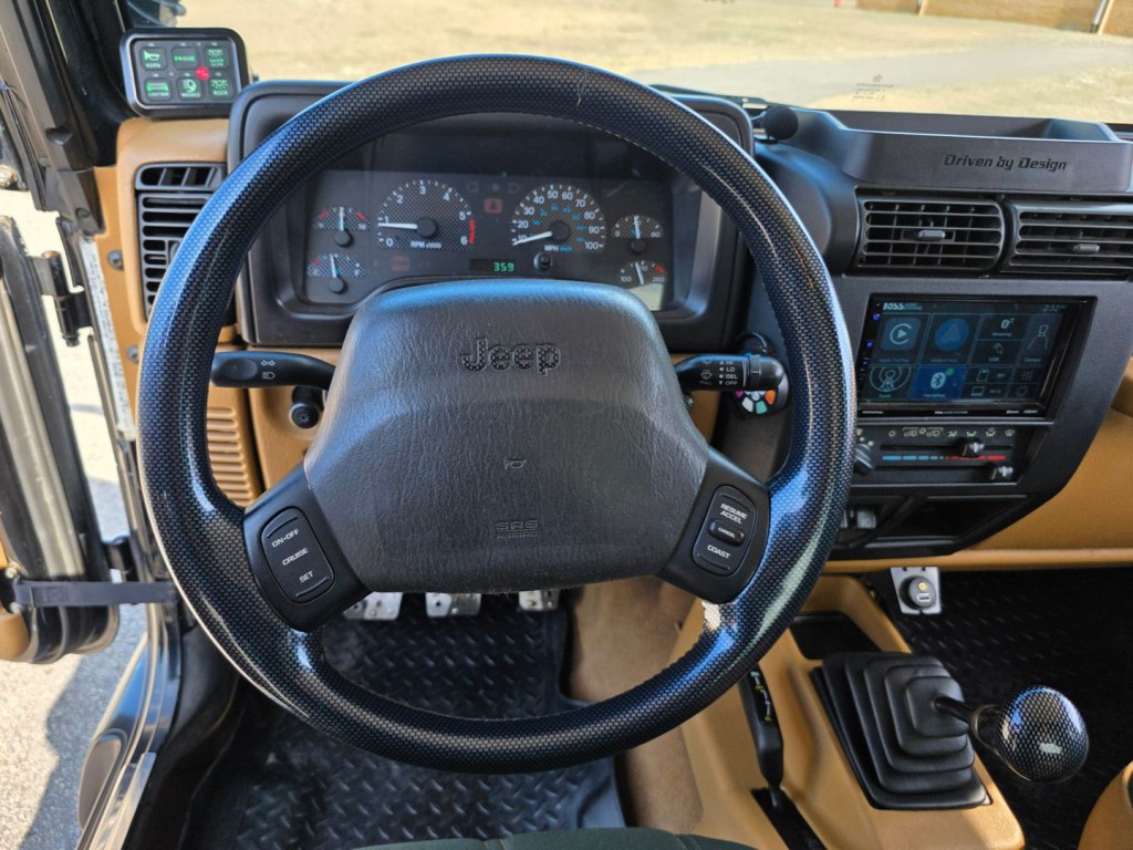 1998 Jeep Wrangler Image 17