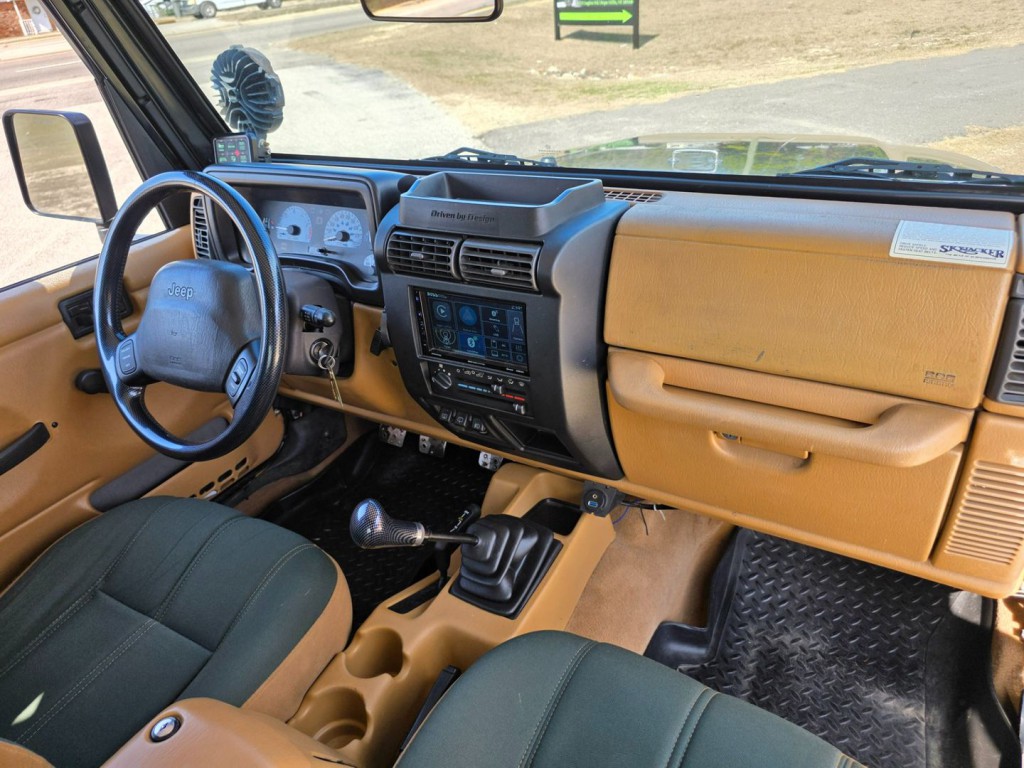 1998 Jeep Wrangler Image 32
