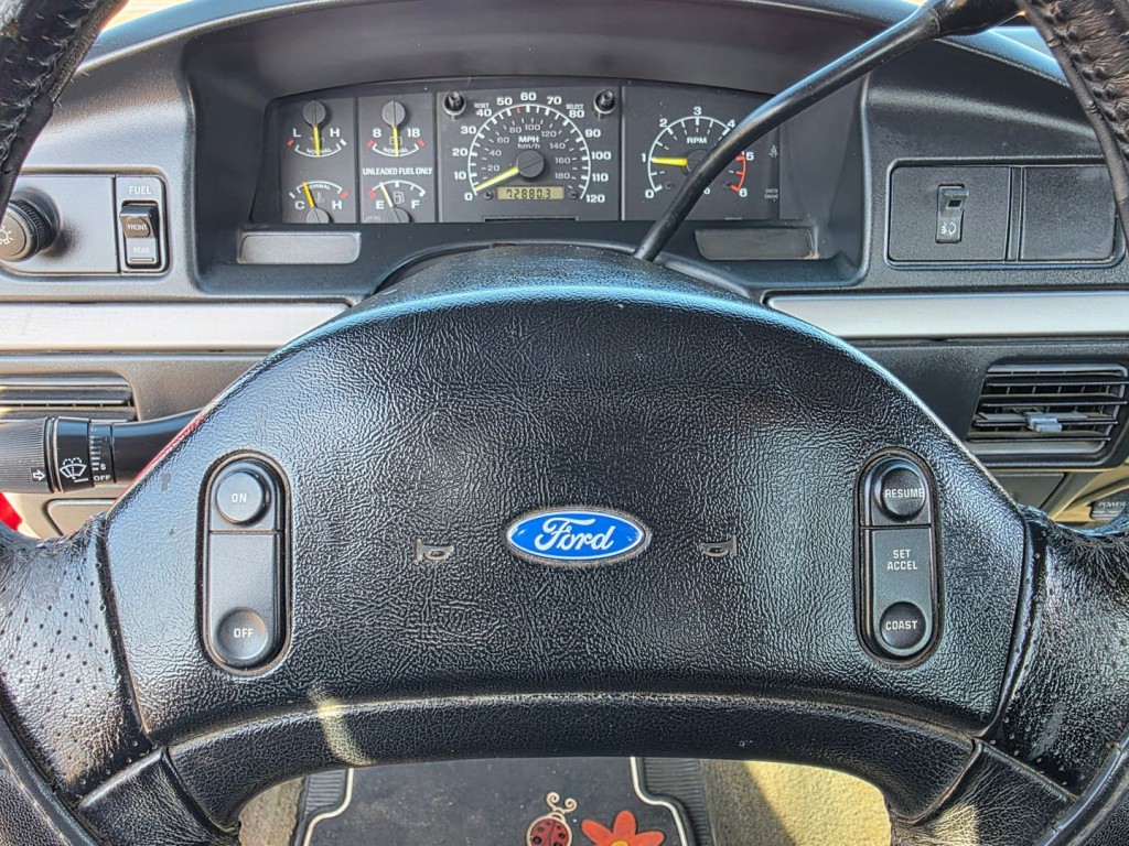 1993 Ford F-150 Image 18