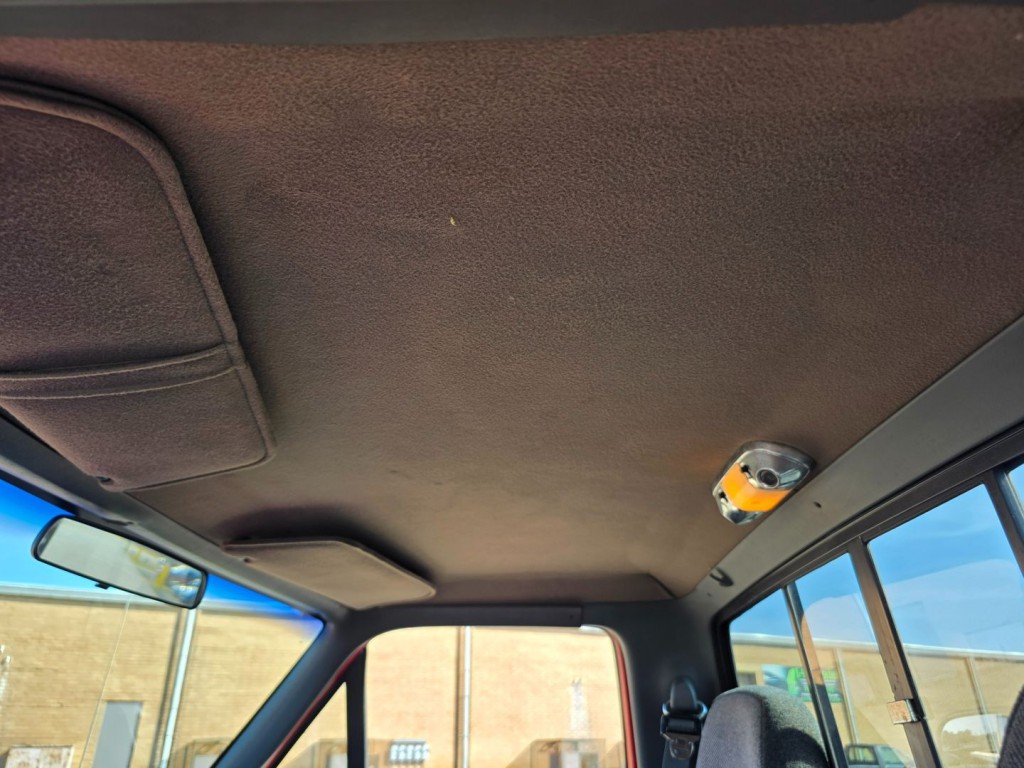 1993 Ford F-150 Image 32