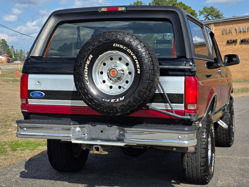 1994 Ford Bronco Image 8