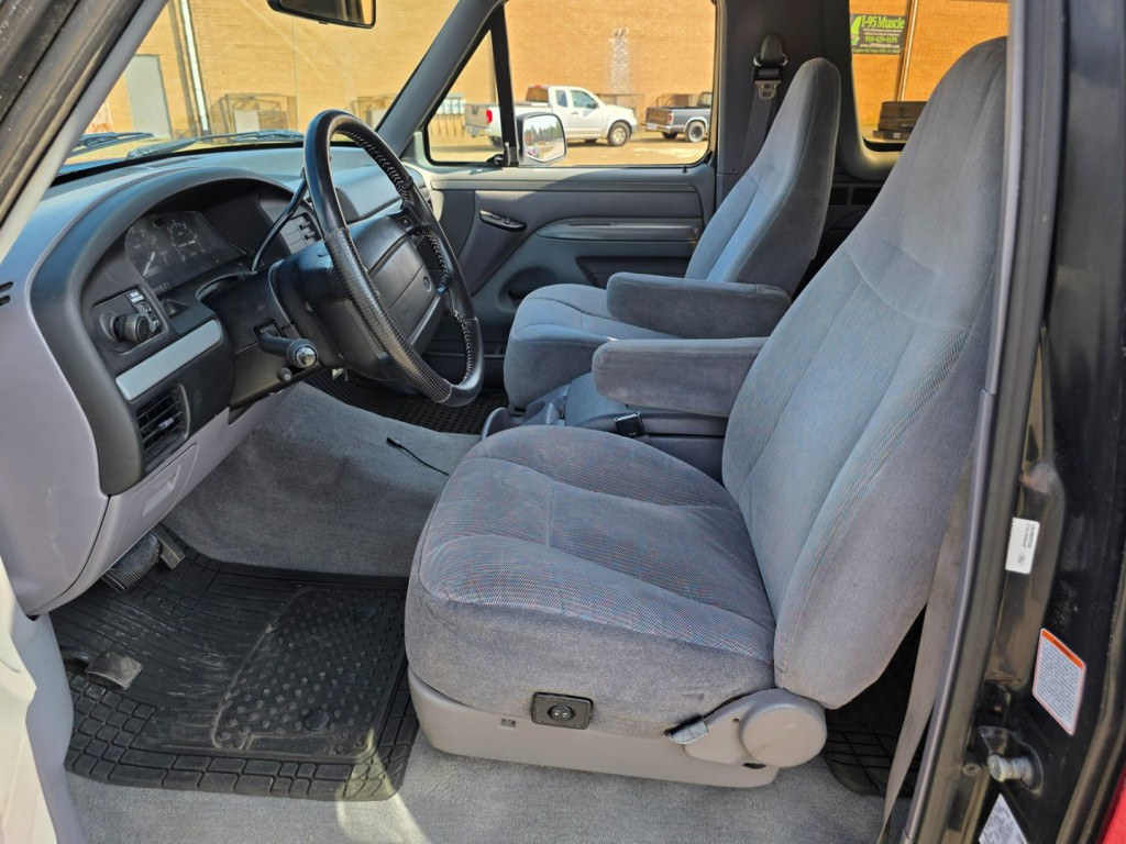 1994 Ford Bronco Image 14