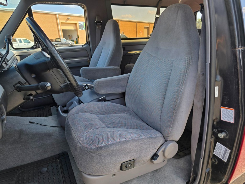 1994 Ford Bronco Image 15