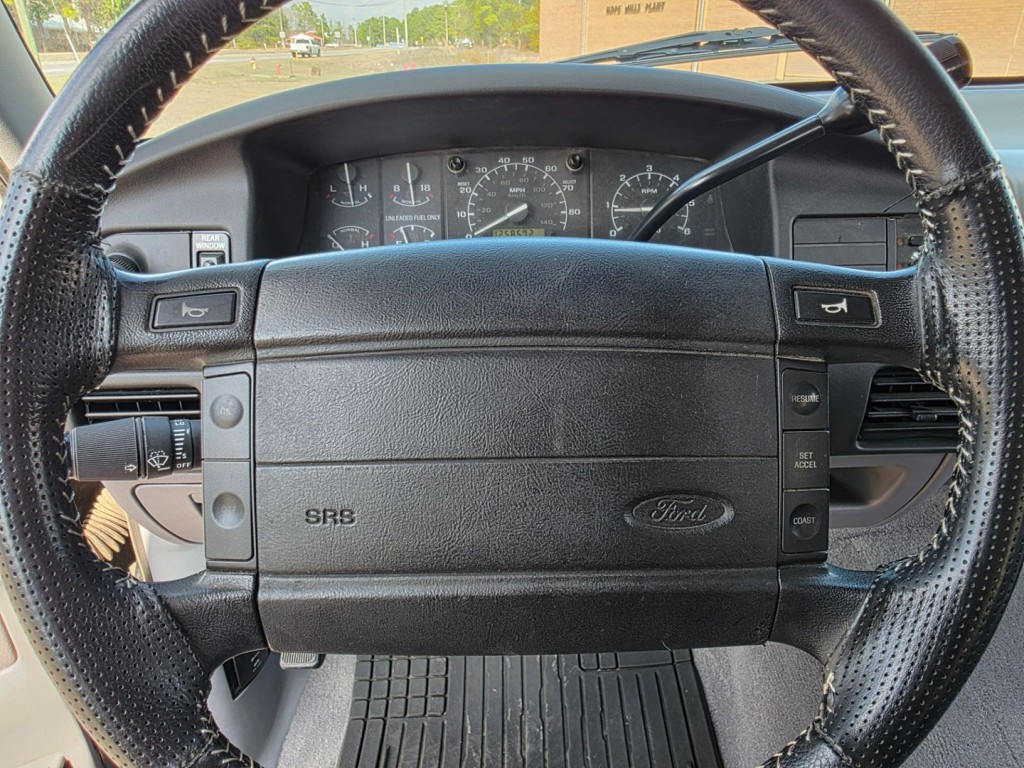 1994 Ford Bronco Image 18