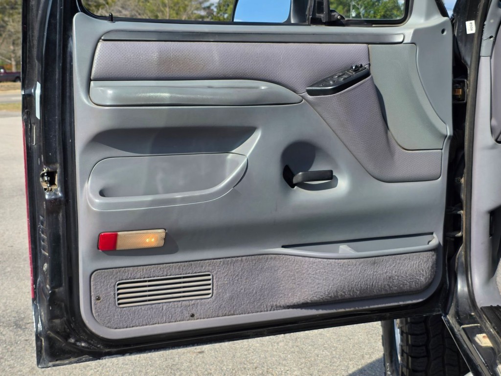 1994 Ford Bronco Image 37