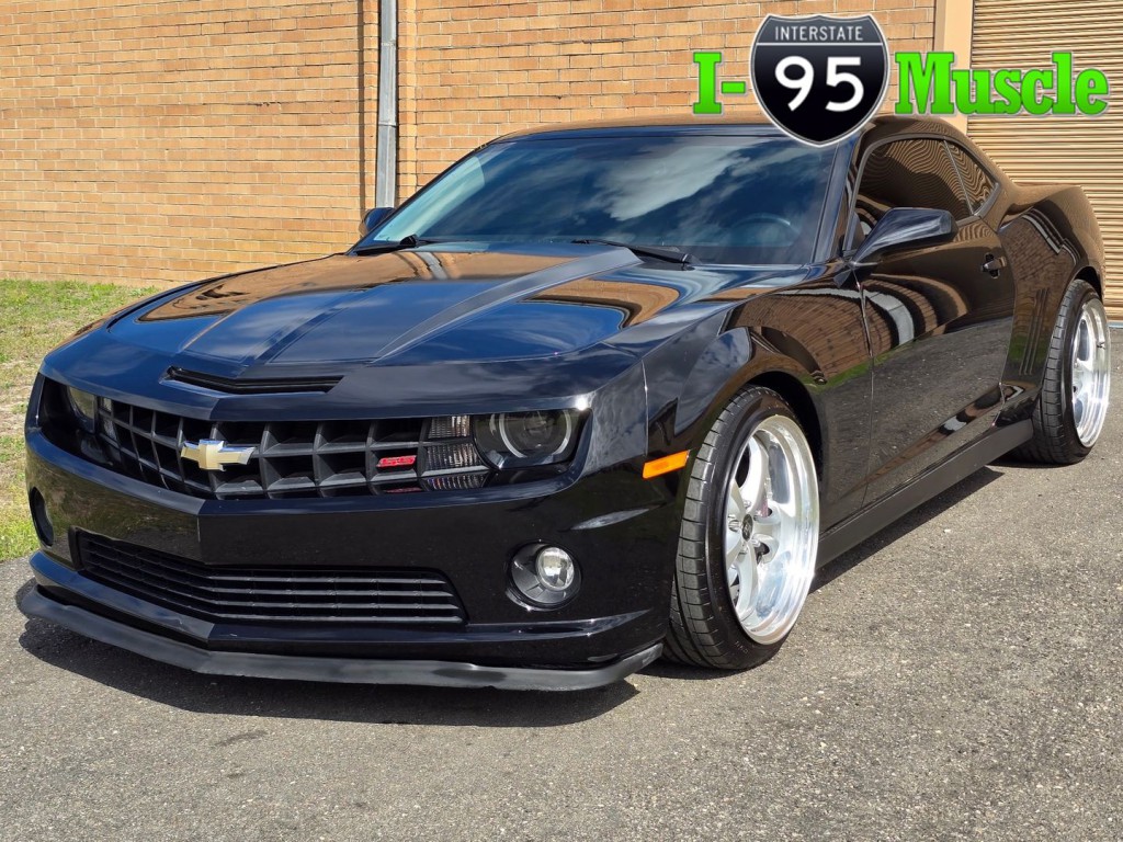 2011 Chevrolet Camaro Image 1