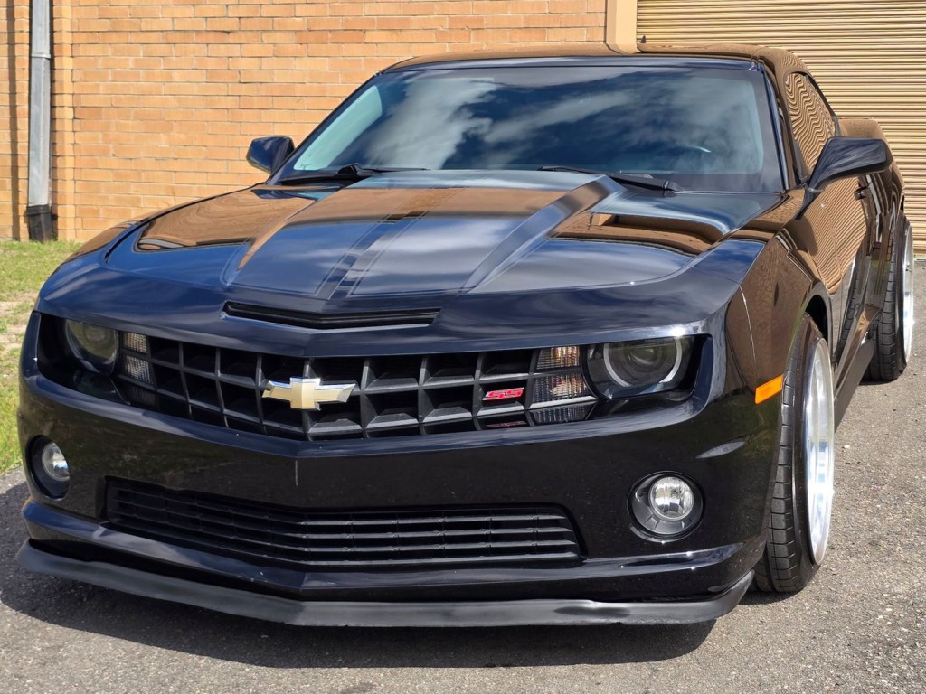 2011 Chevrolet Camaro Image 2