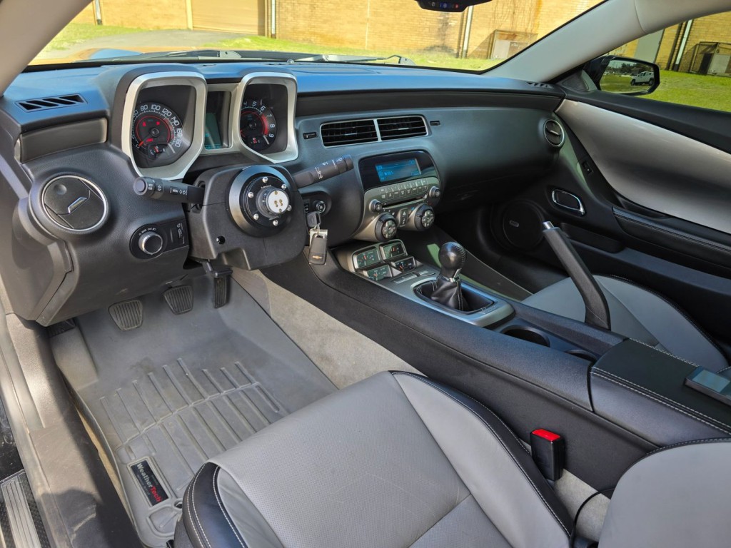 2011 Chevrolet Camaro Image 16