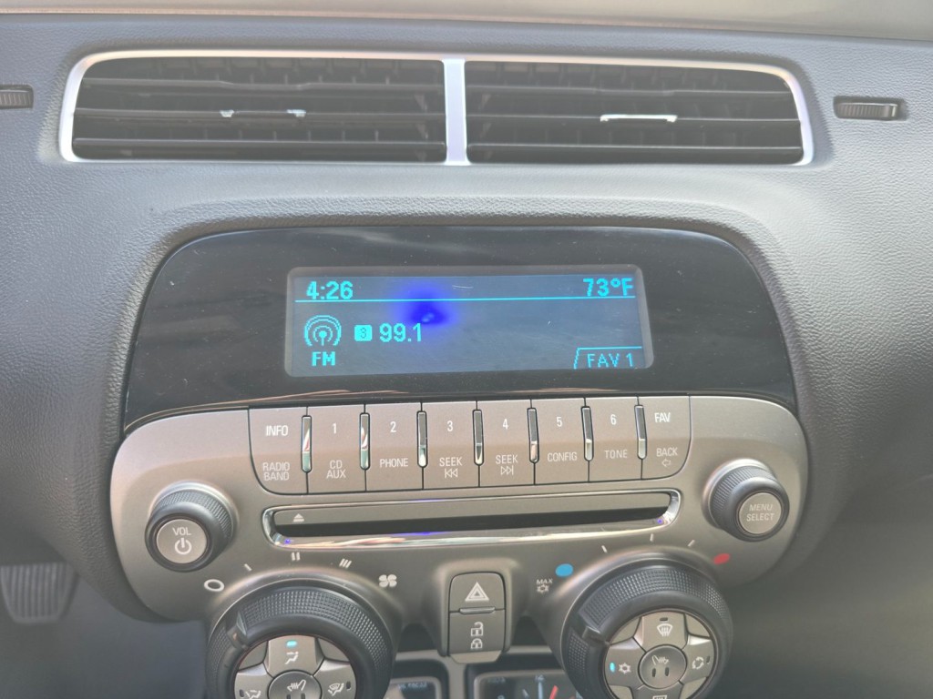 2011 Chevrolet Camaro Image 23