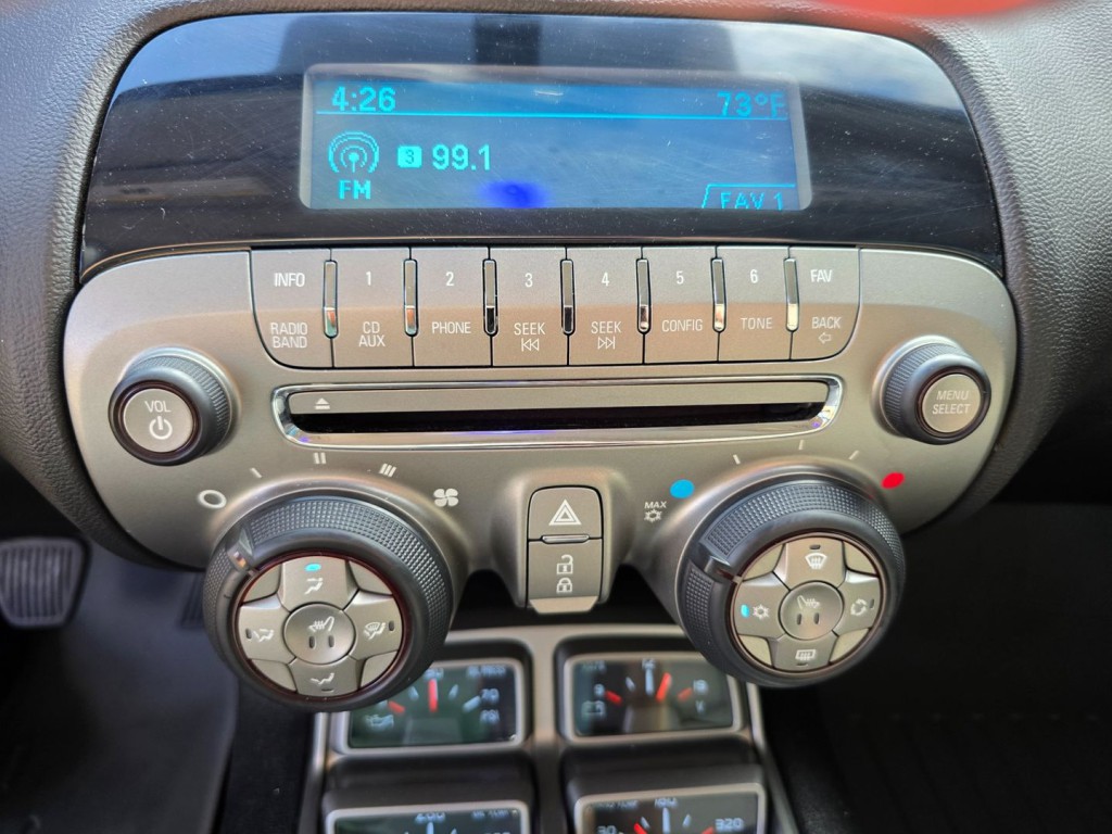 2011 Chevrolet Camaro Image 24