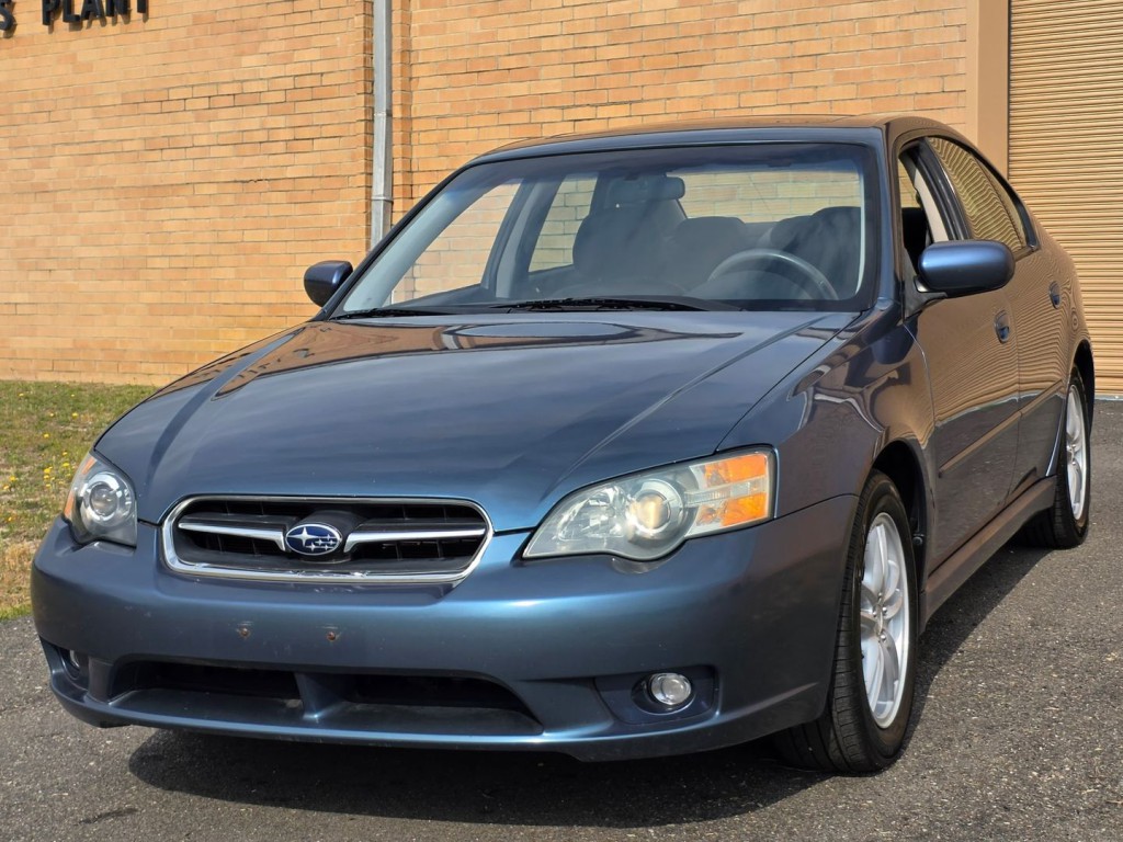 2005 Subaru Legacy Image 2