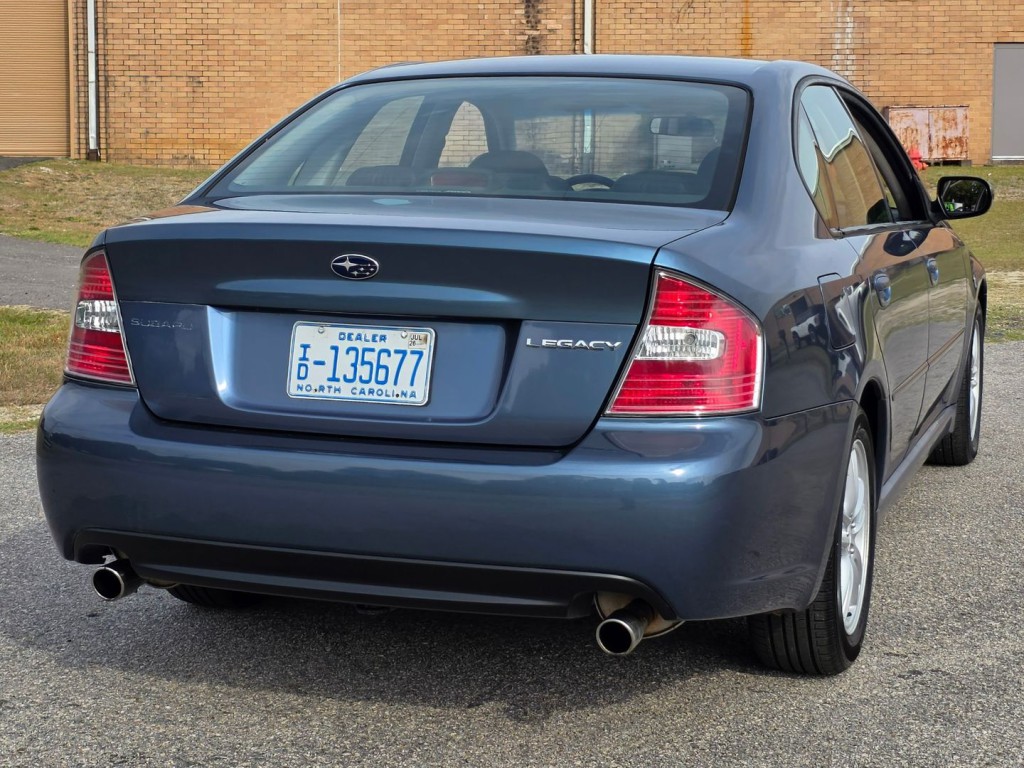 2005 Subaru Legacy Image 8