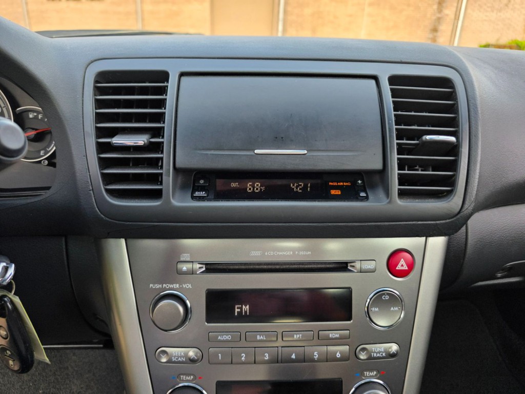 2005 Subaru Legacy Image 20