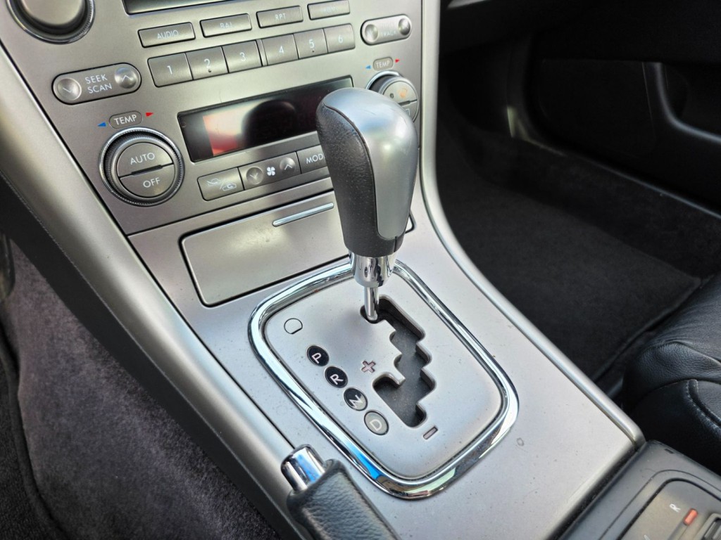 2005 Subaru Legacy Image 21