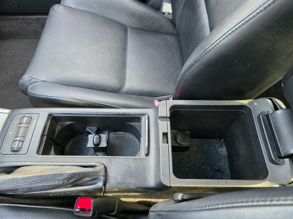 2005 Subaru Legacy Image 25