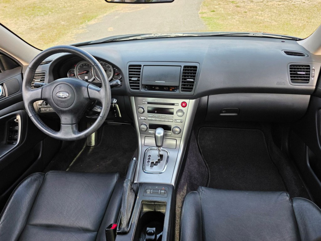 2005 Subaru Legacy Image 32