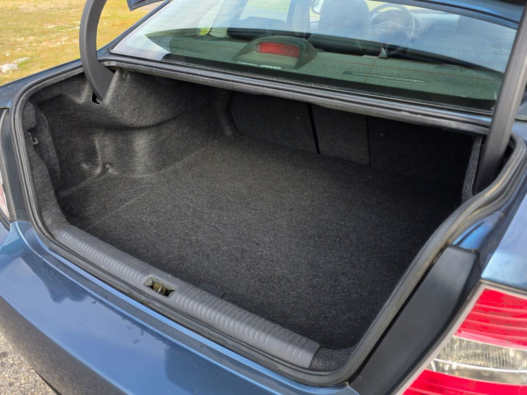 2005 Subaru Legacy Image 48