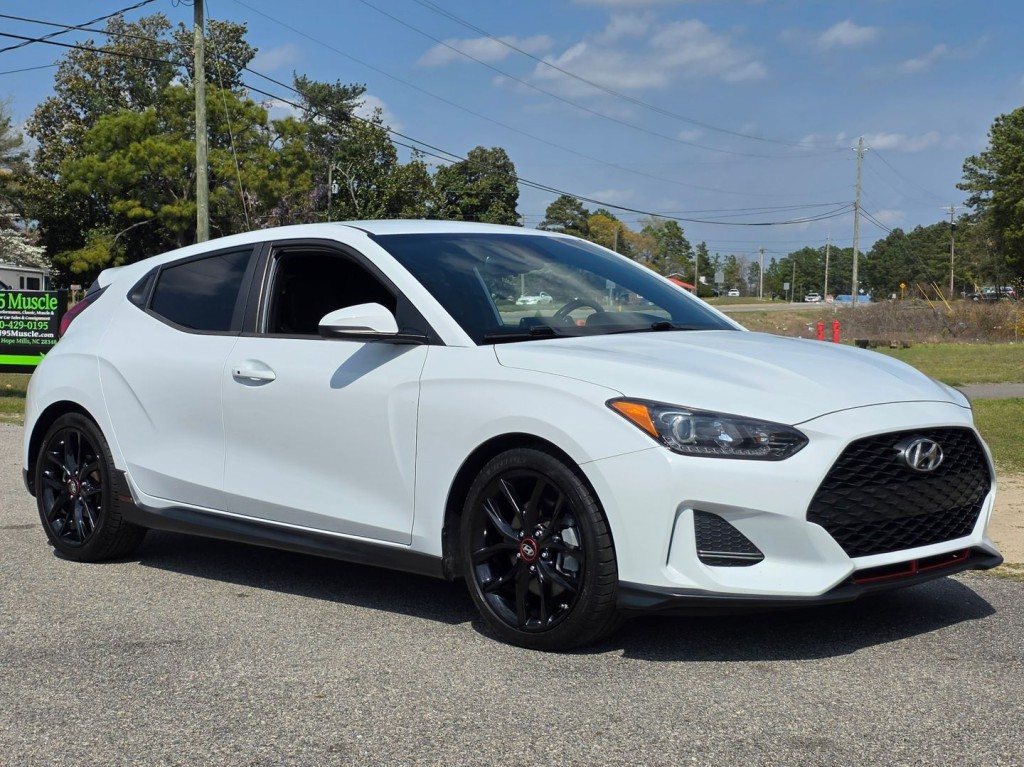 2019 Hyundai Veloster Image 5