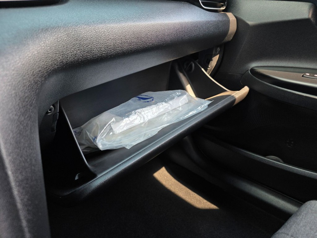 2019 Hyundai Veloster Image 25