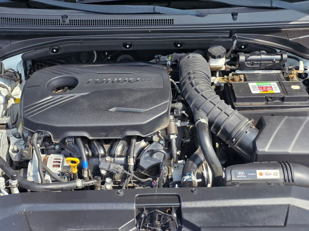 2019 Hyundai Veloster Image 41