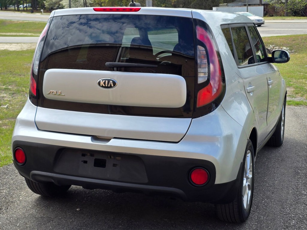 2017 Kia Soul Image 8