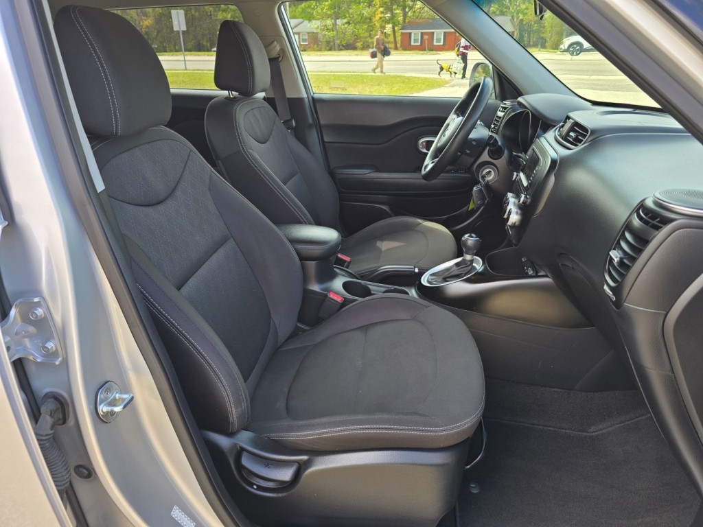 2017 Kia Soul Image 32