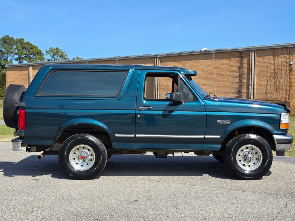 1994 Ford Bronco Image 6