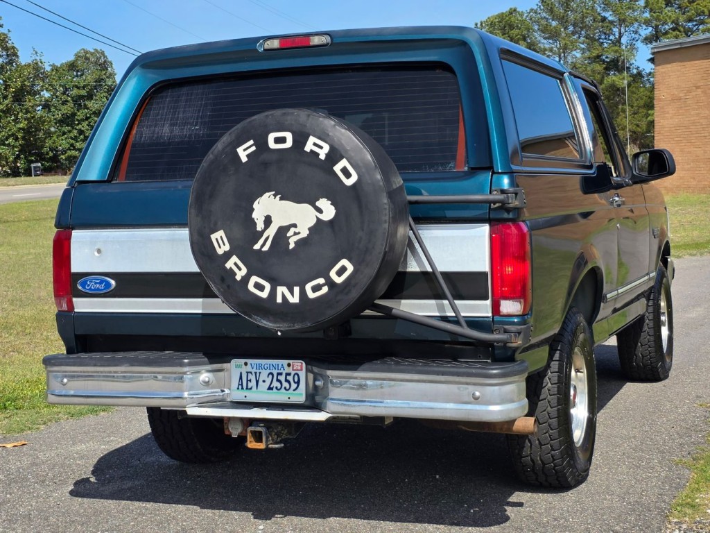 1994 Ford Bronco Image 8