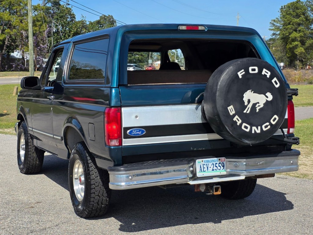 1994 Ford Bronco Image 10