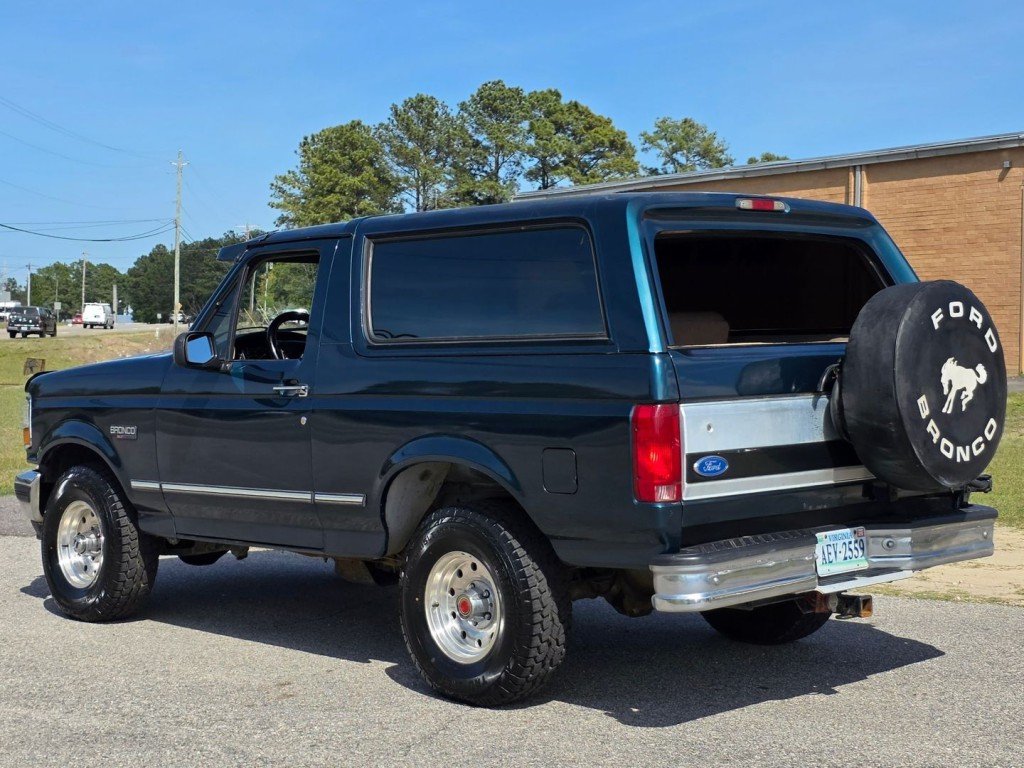1994 Ford Bronco Image 11