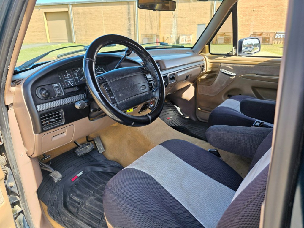 1994 Ford Bronco Image 16