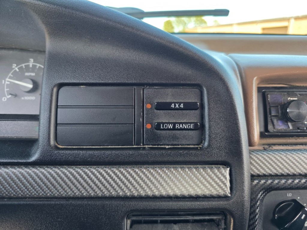 1994 Ford Bronco Image 20